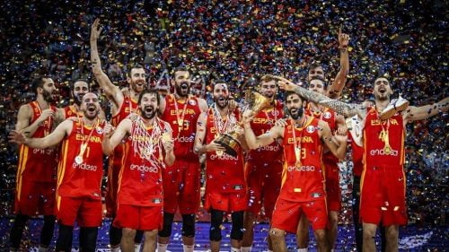Una nueva generación vuelve a cubrir de oro al baloncesto español